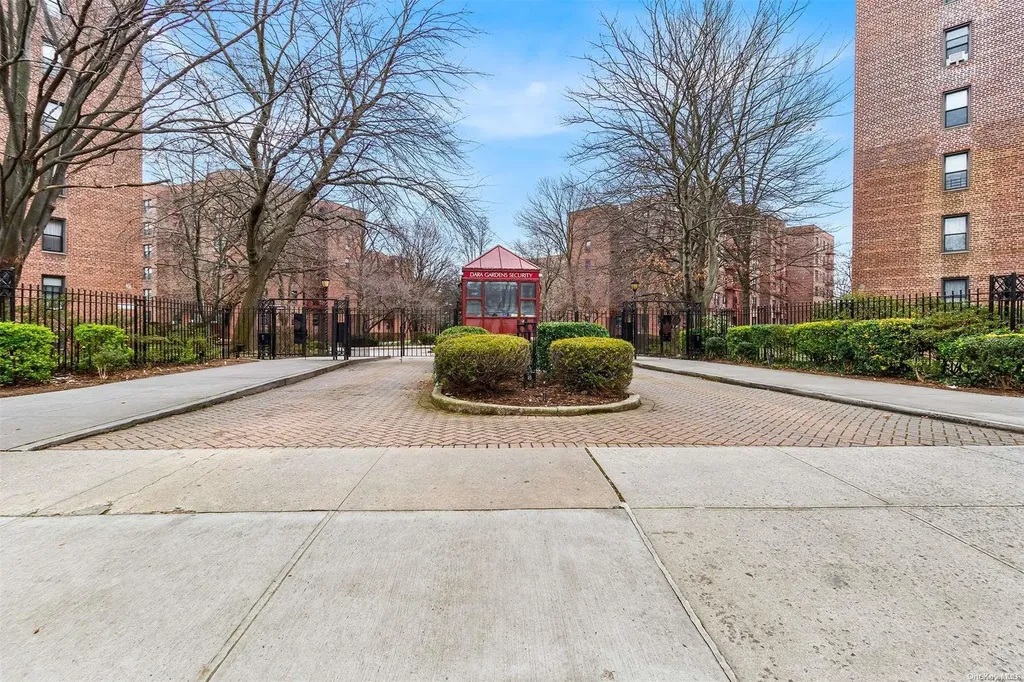150-40 71st Avenue Flushing NY 11367