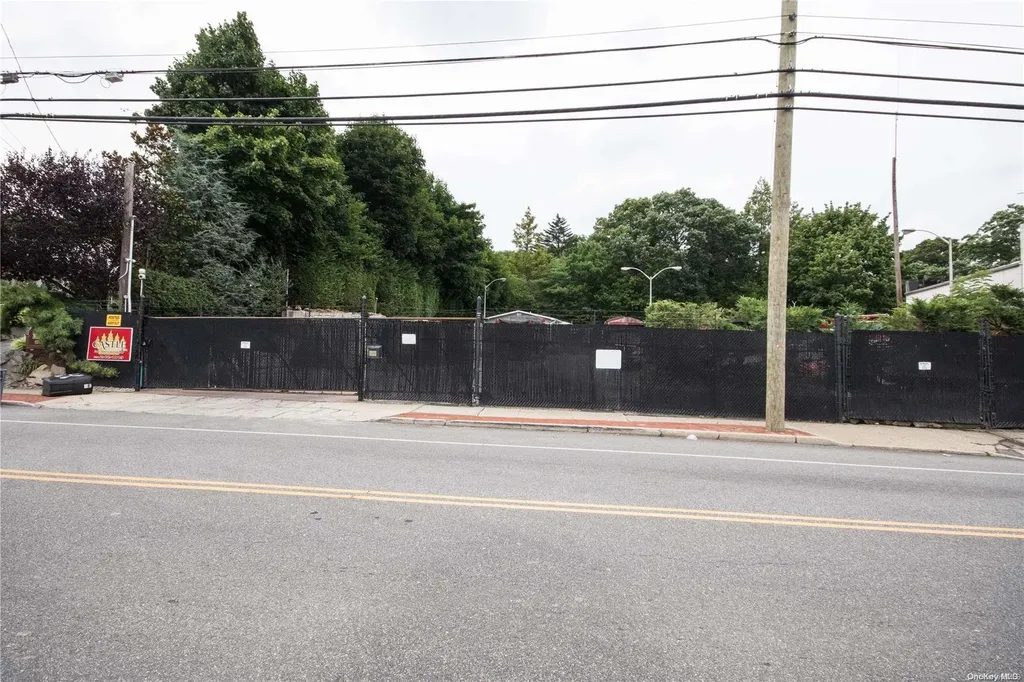 217 Broadway Huntington Station NY 11746