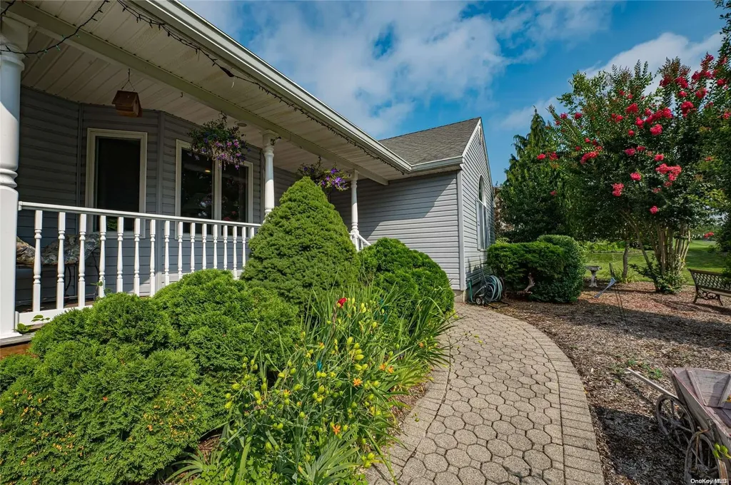 77 Great Rock Drive Wading River NY 11792