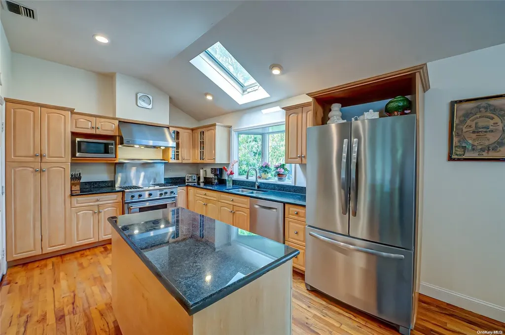 77 Great Rock Drive Wading River NY 11792