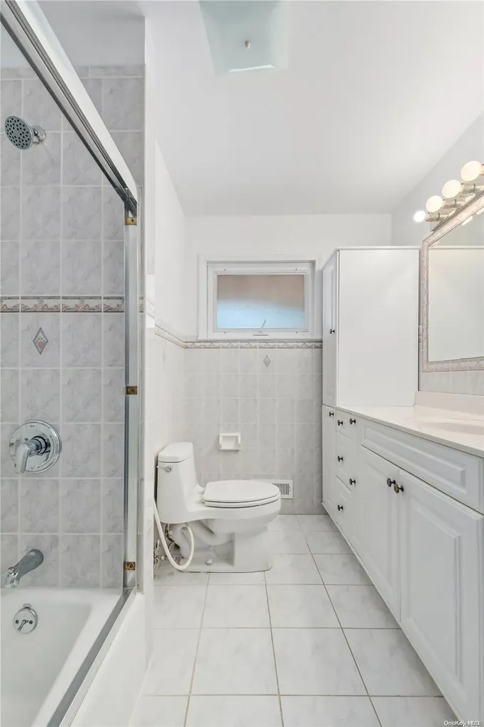 70 Central Park Road Plainview NY 11803