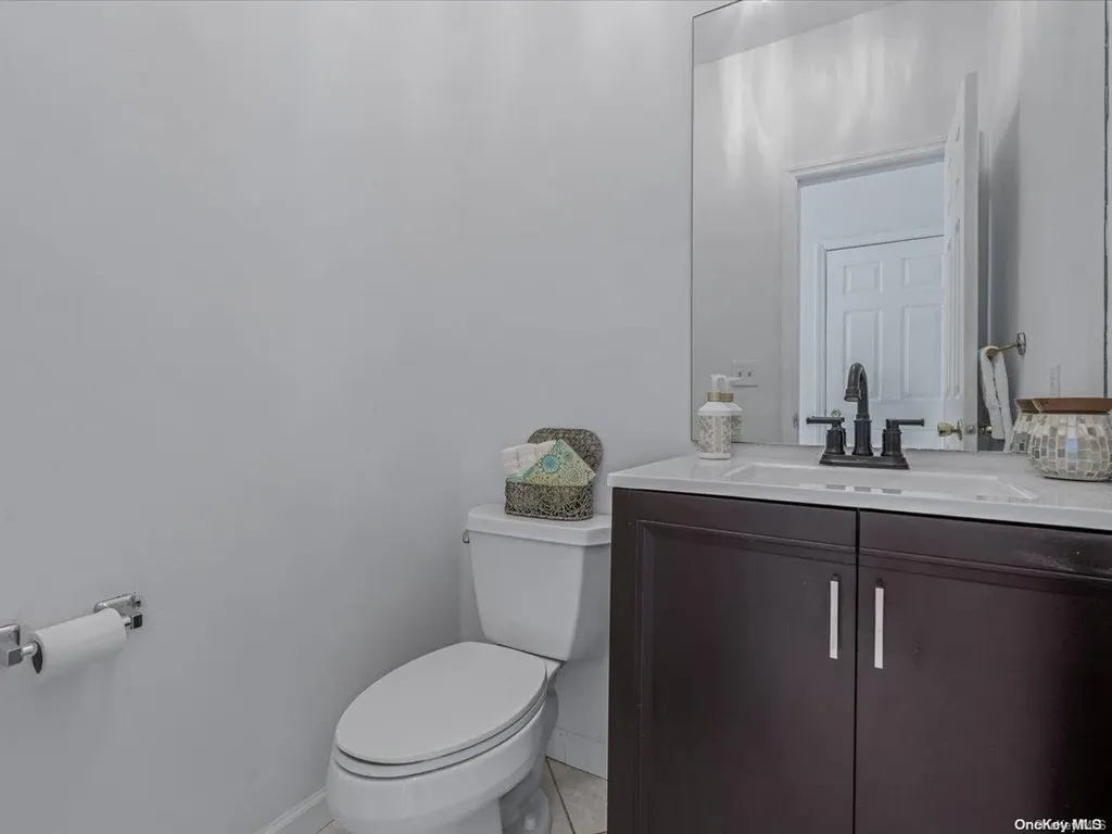 39 Merritts Path Rocky Point NY 11778