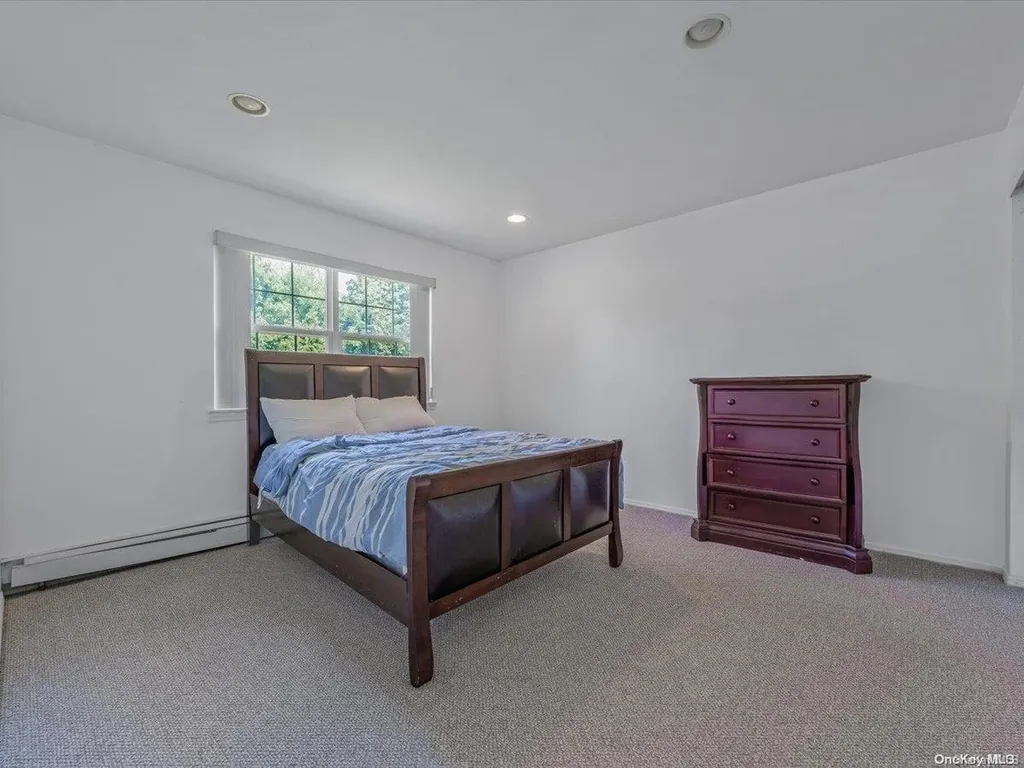 39 Merritts Path Rocky Point NY 11778
