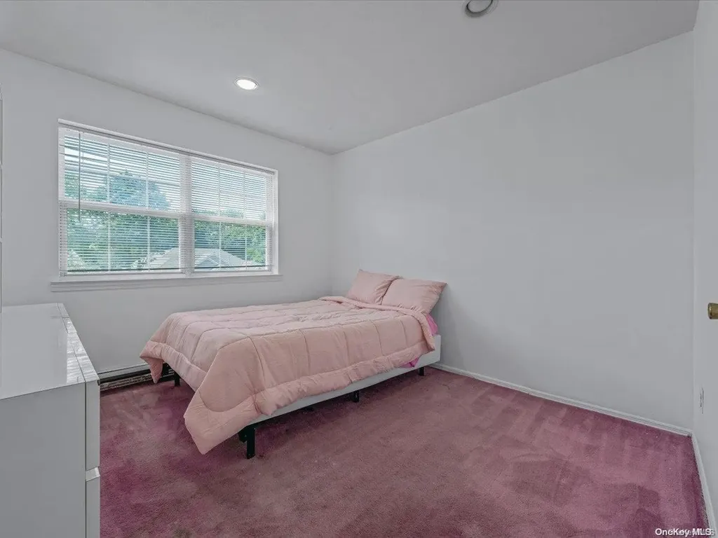 39 Merritts Path Rocky Point NY 11778