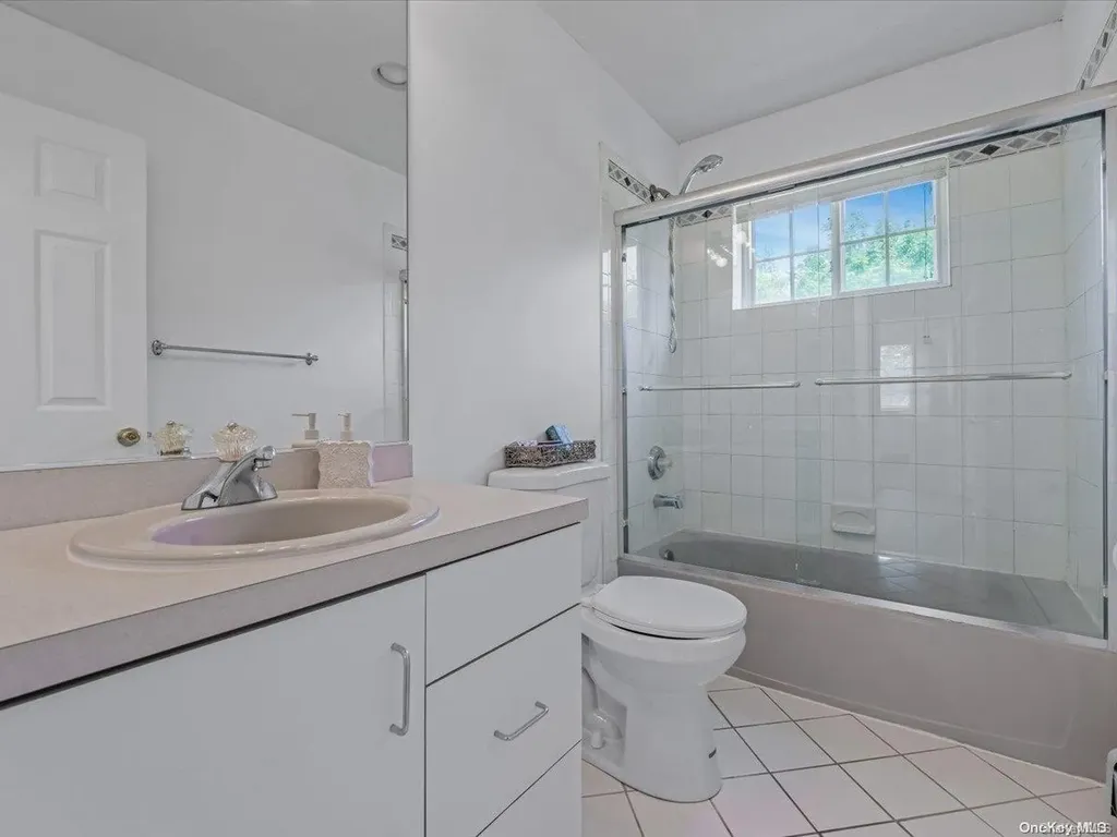 39 Merritts Path Rocky Point NY 11778