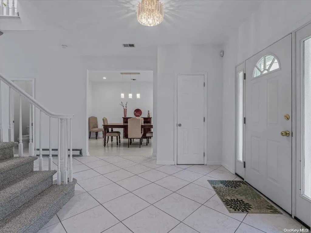 39 Merritts Path Rocky Point NY 11778