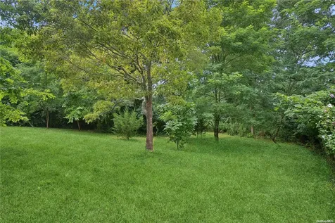 17 Lolly Lane Centereach NY 11720