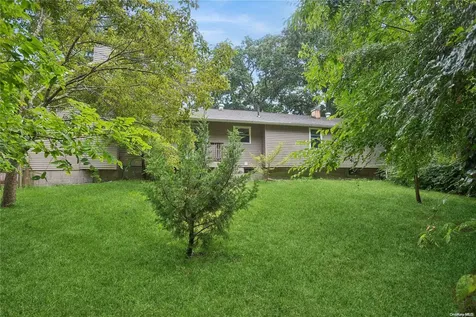 17 Lolly Lane Centereach NY 11720