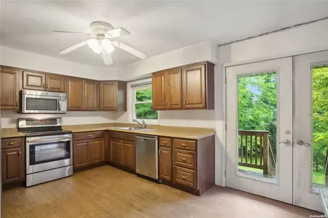 17 Lolly Lane Centereach NY 11720