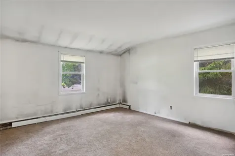 17 Lolly Lane Centereach NY 11720