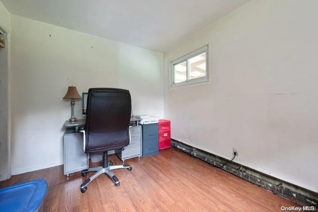 1 Deepdale Glen Cove NY 11542