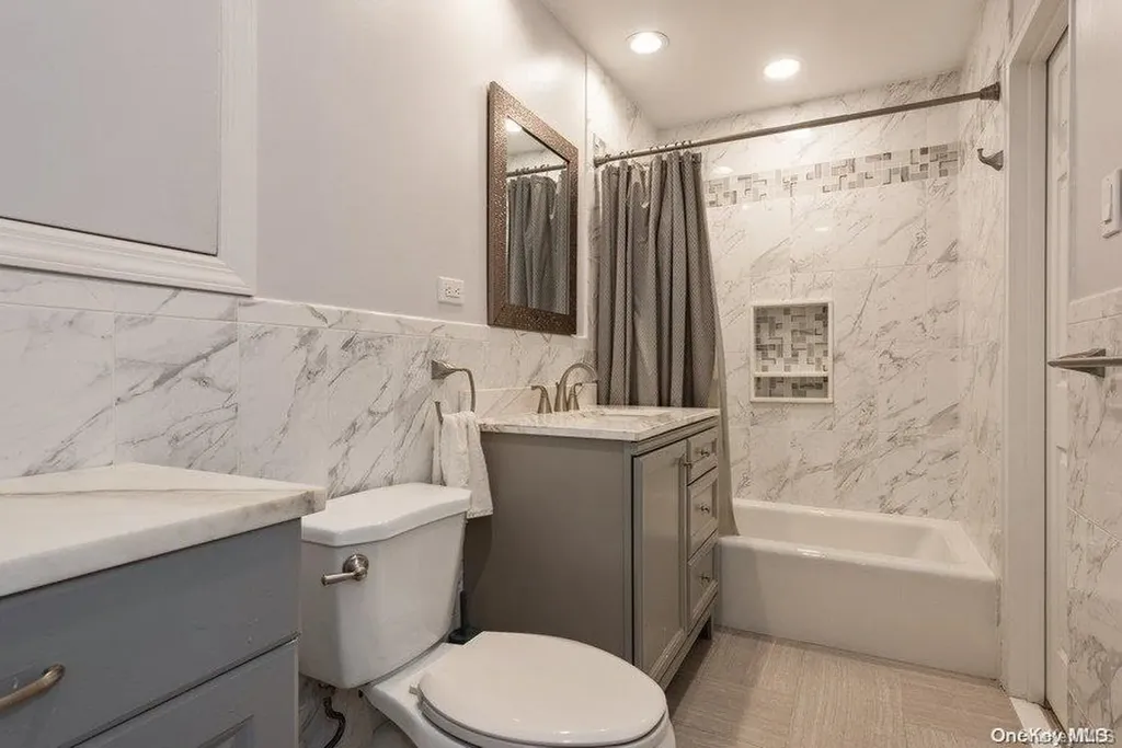 1 Deepdale Glen Cove NY 11542
