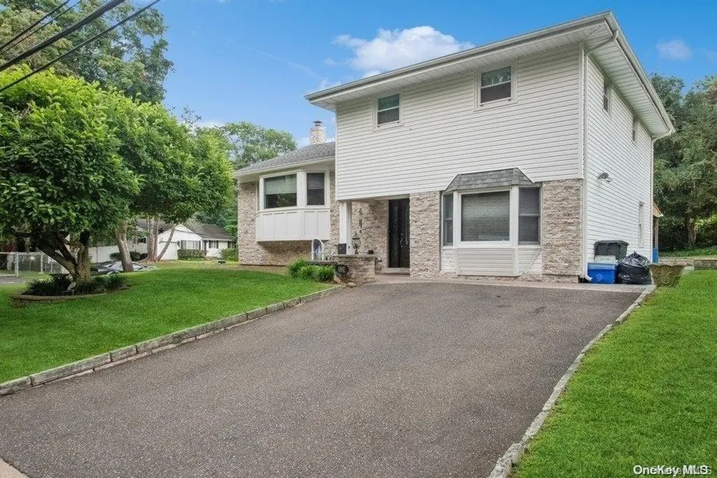 1 Deepdale Glen Cove NY 11542