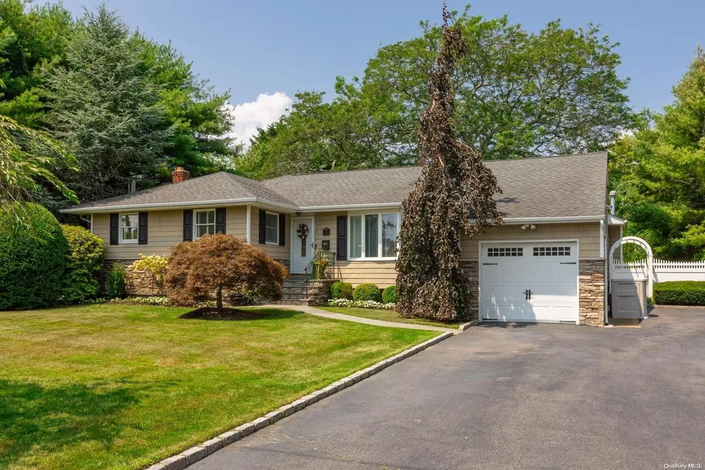 5 Sunny Lane Bay Shore NY 11706