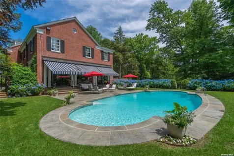 393 Mill River Road Muttontown NY 11771