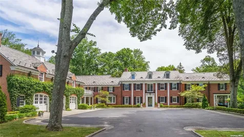 393 Mill River Road Muttontown NY 11771