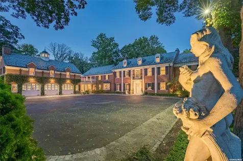 393 Mill River Road Muttontown NY 11771