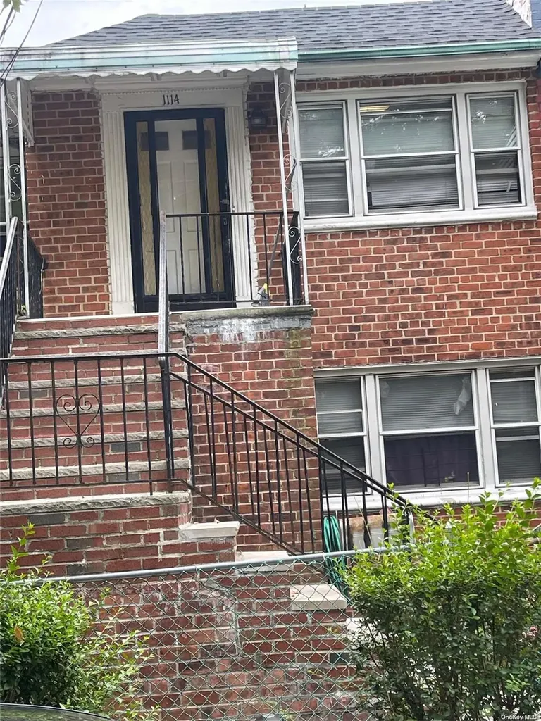 1114 E 232nd Street Bronx NY 10466