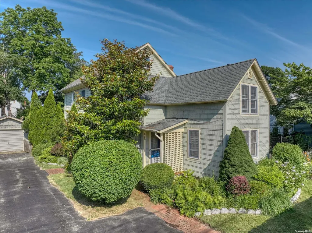 625 2nd Street Greenport NY 11944