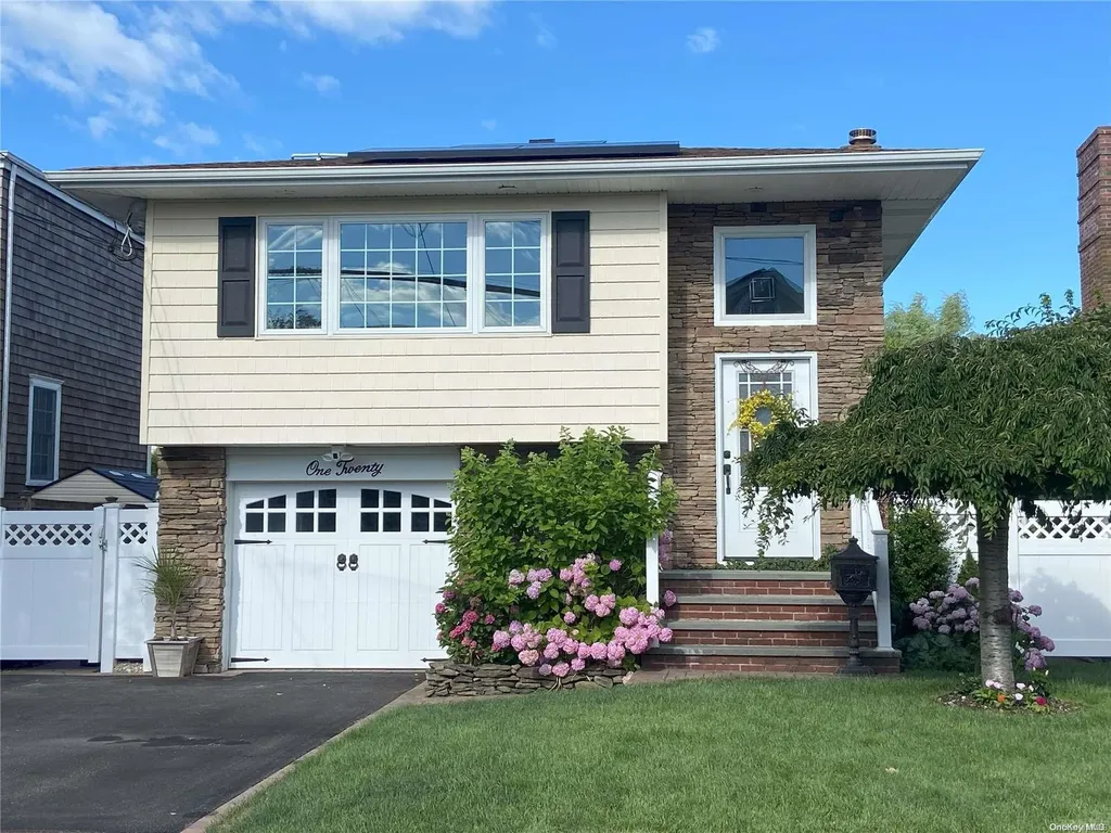 120 Araca Road Babylon NY 11702