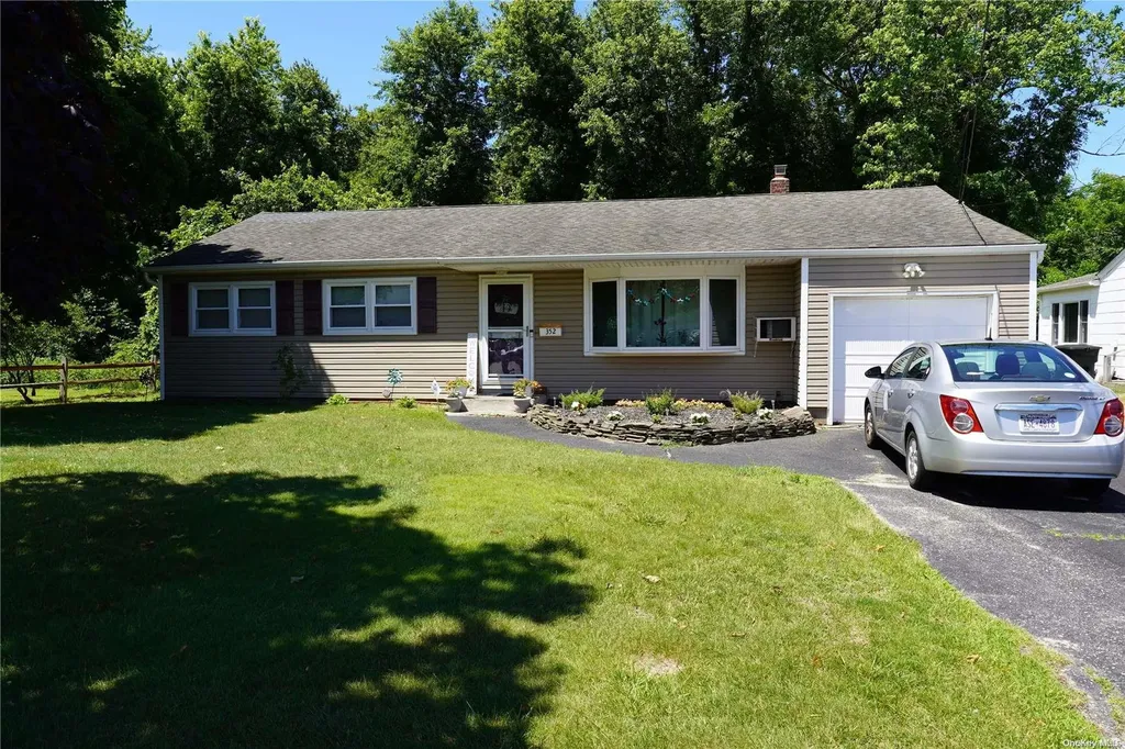 352 Bay Avenue Patchogue NY 11772