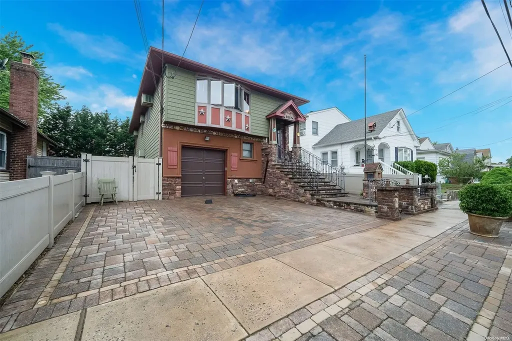 186 Benson Avenue Elmont NY 11003