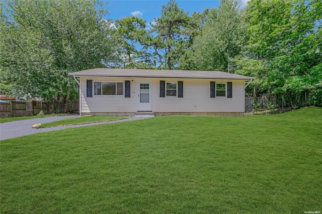 59 Cedar Lane Medford NY 11763