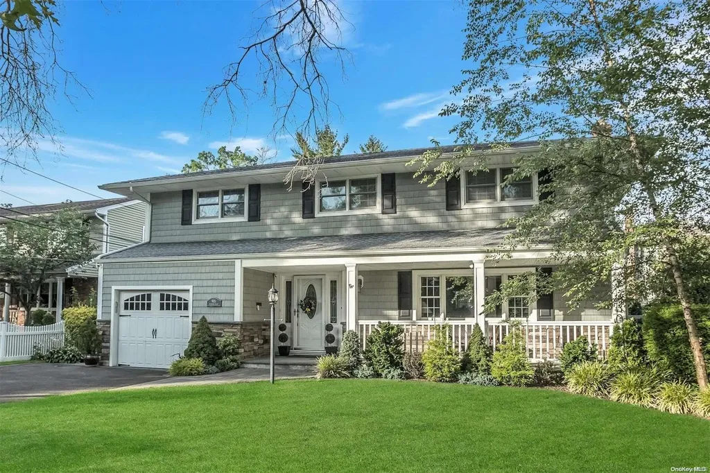 905 Madison Place Merrick NY 11566