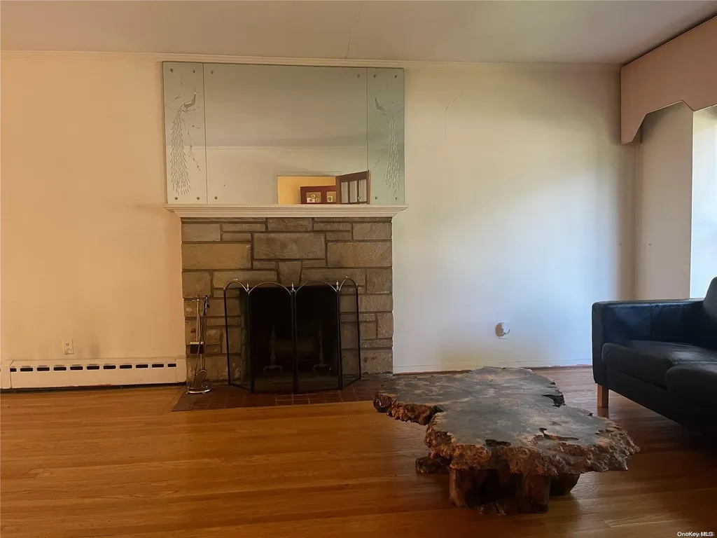 169 Patton Boulevard New Hyde Park NY 11040