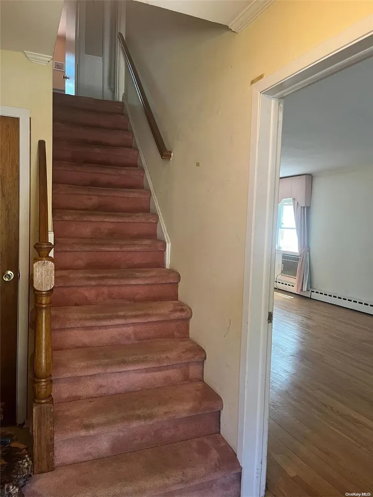 169 Patton Boulevard New Hyde Park NY 11040