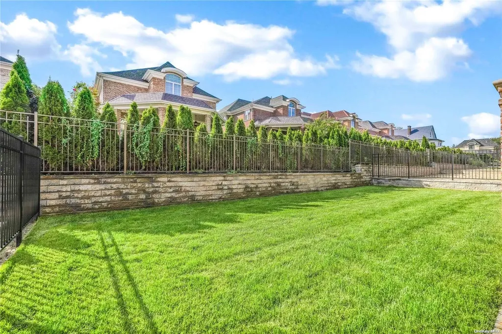 150-26 Sullivan Drive Whitestone NY 11357