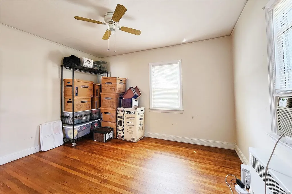 32 Brian Street New Hyde Park NY 11040