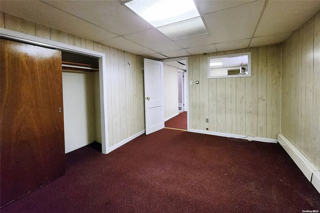 32 Brian Street New Hyde Park NY 11040