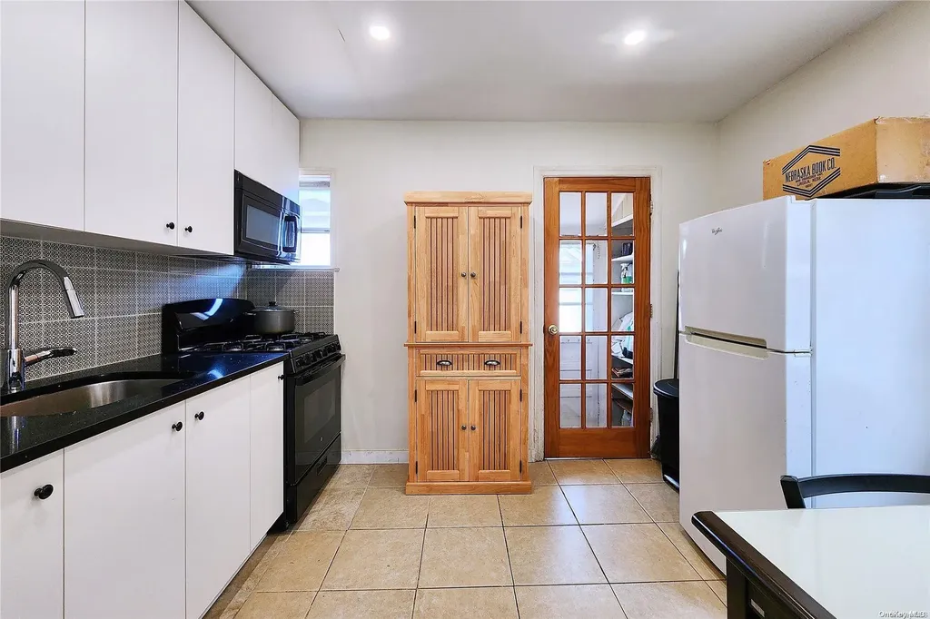32 Brian Street New Hyde Park NY 11040