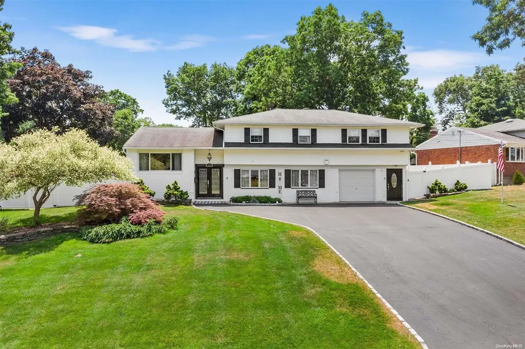 14 Harvard Lane Commack NY 11725