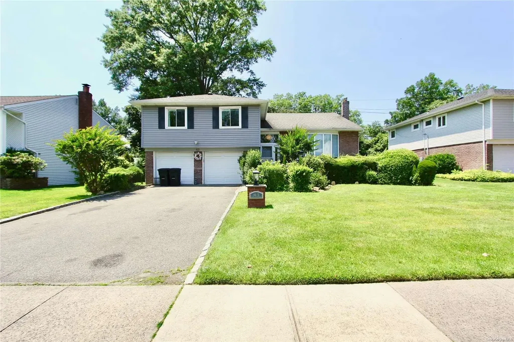 83 Executive Drive New Hyde Park NY 11040