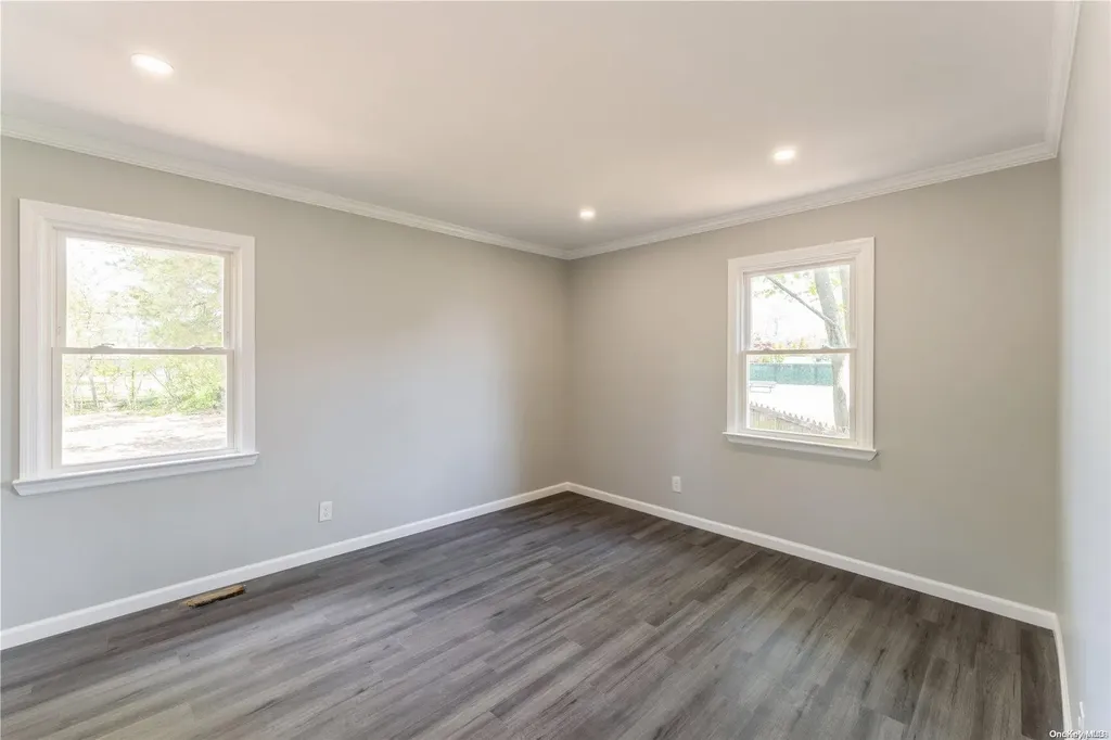 30 Crestline Avenue Bethpage NY 11714