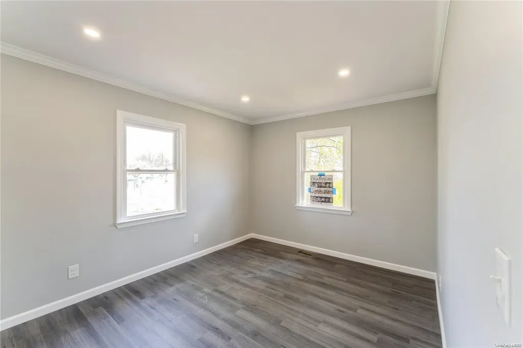 30 Crestline Avenue Bethpage NY 11714