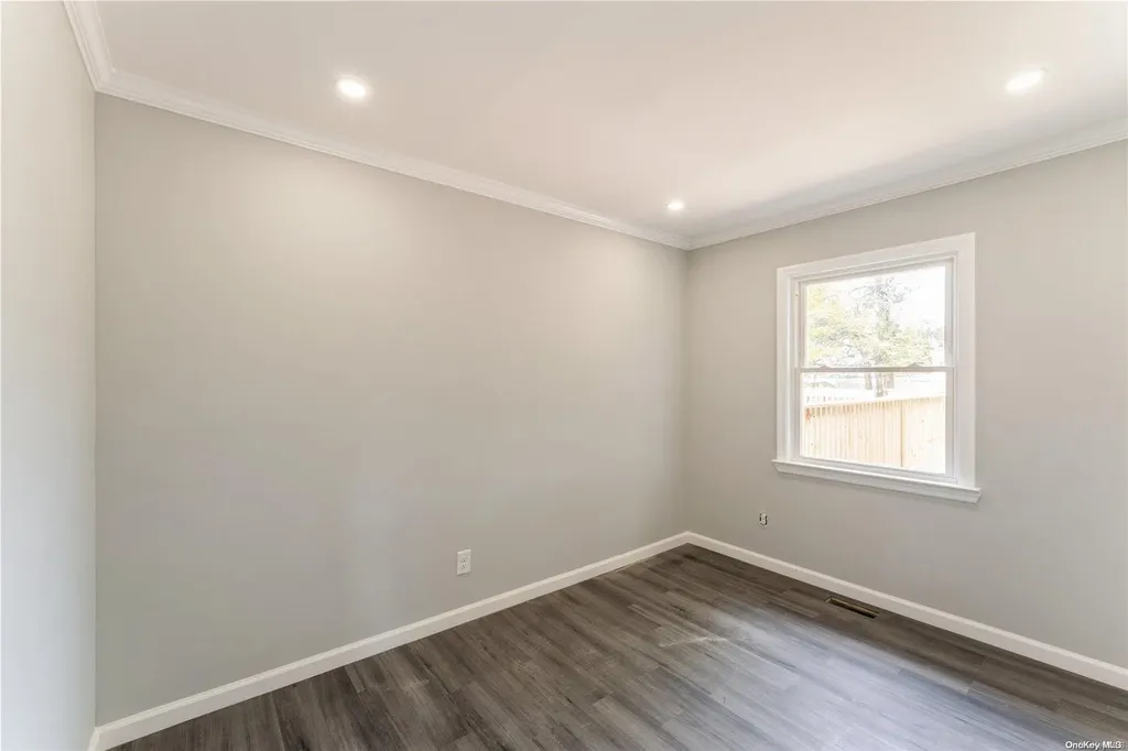 30 Crestline Avenue Bethpage NY 11714