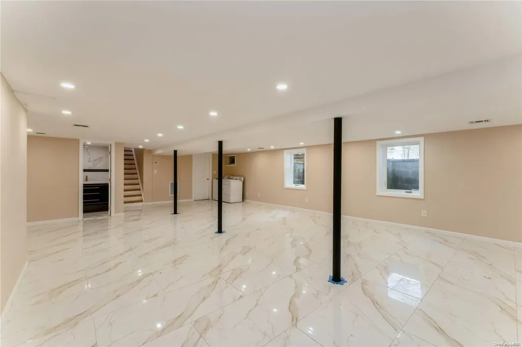 30 Crestline Avenue Bethpage NY 11714
