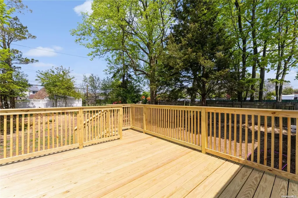 30 Crestline Avenue Bethpage NY 11714