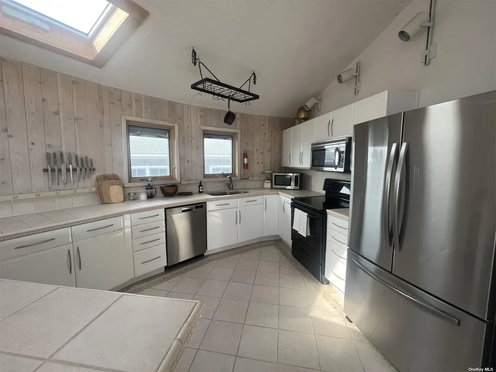 85 Bungalow Walk Ocean Beach NY 11770