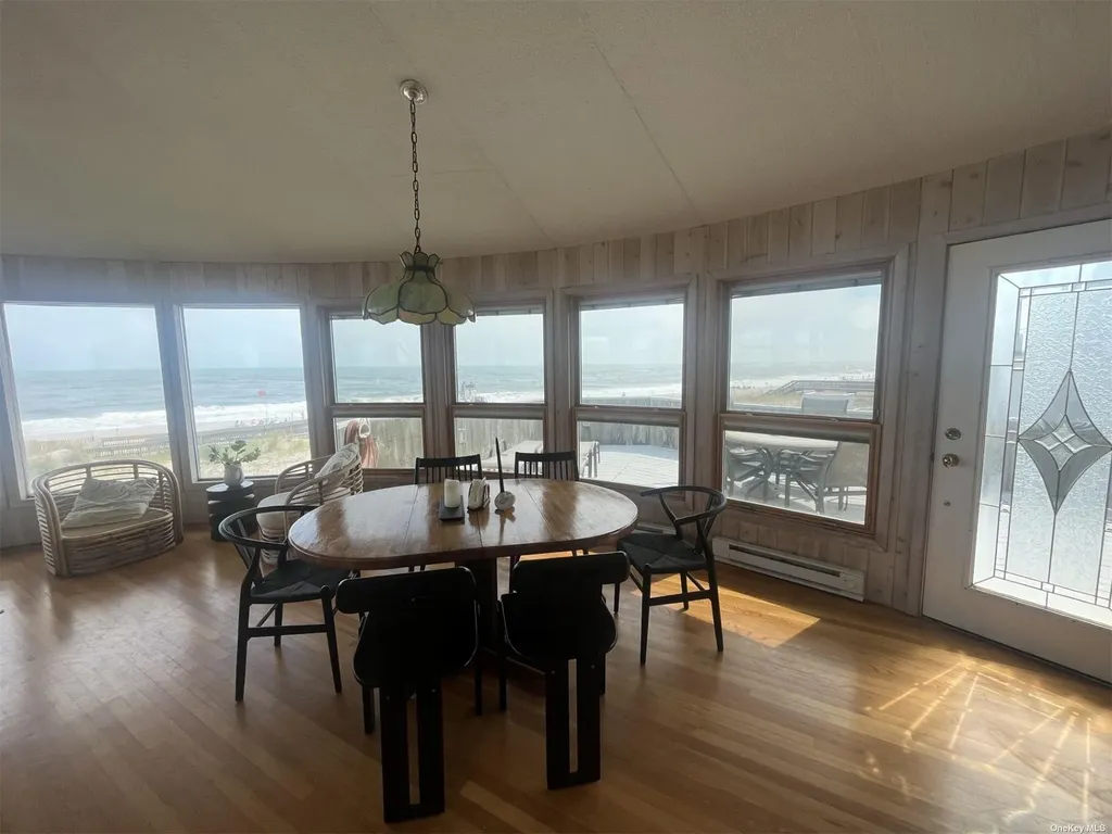 85 Bungalow Walk Ocean Beach NY 11770