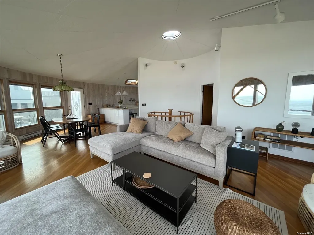 85 Bungalow Walk Ocean Beach NY 11770