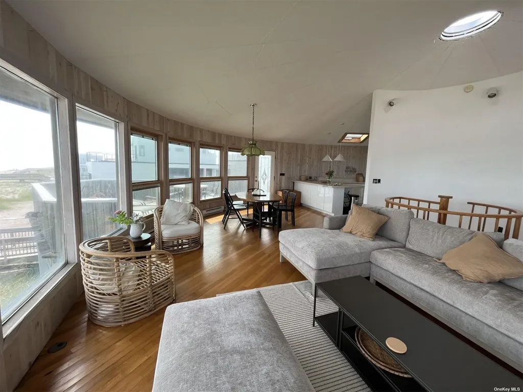 85 Bungalow Walk Ocean Beach NY 11770