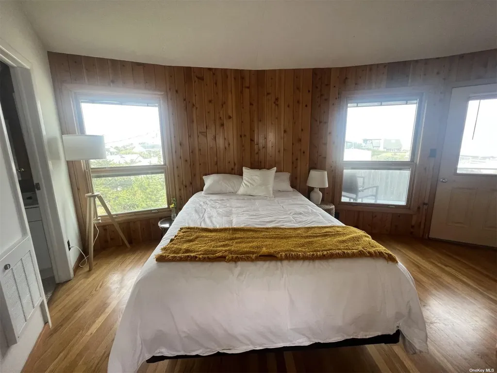 85 Bungalow Walk Ocean Beach NY 11770