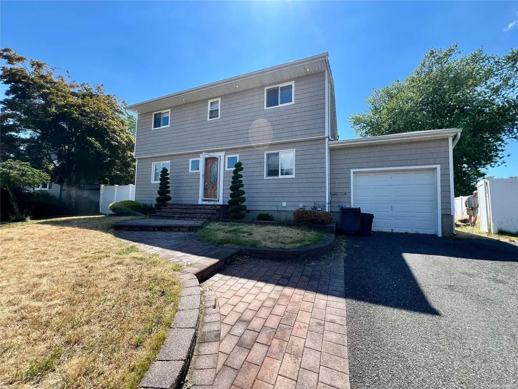 36 Millford Lane Centereach NY 11720