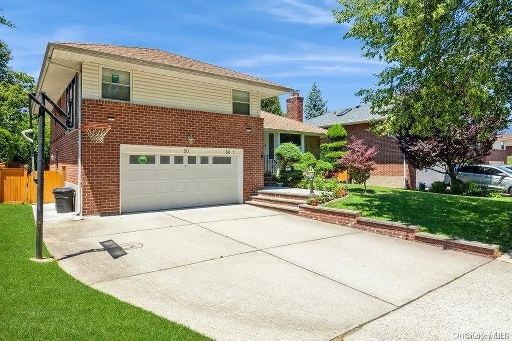 50 Edgewood Drive New Hyde Park NY 11040