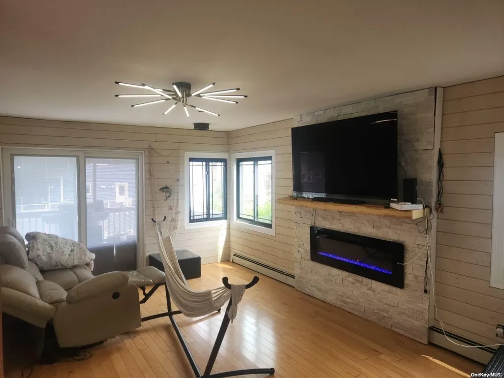 109 Stirling Avenue Freeport NY 11520