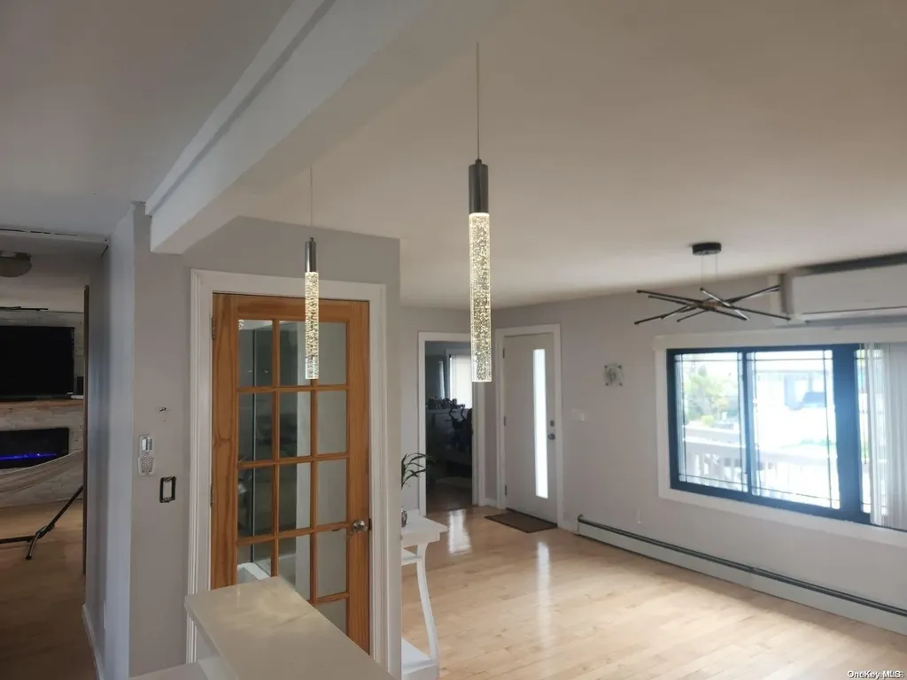 109 Stirling Avenue Freeport NY 11520